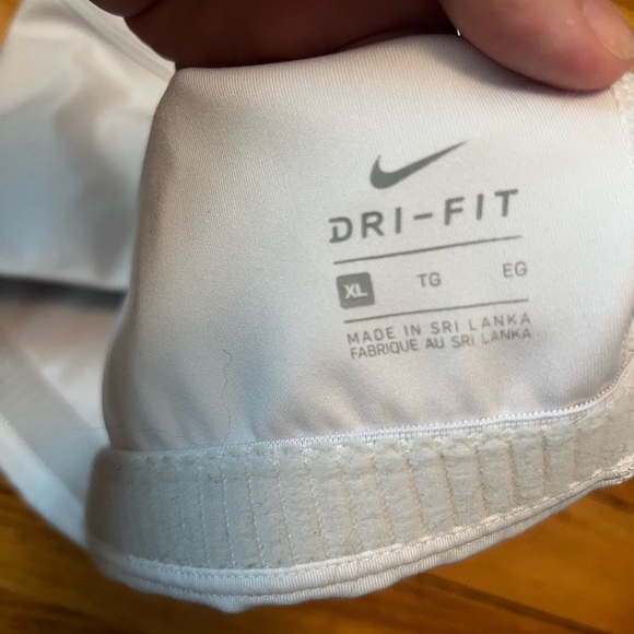 Nike Women's White Sports Bra Size XL - Picture 3 of 3